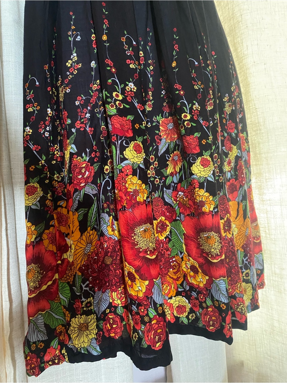 Handmade Romichard Summer Dress with Stunning Summer/Autumn Florals - Picture 2 of 10